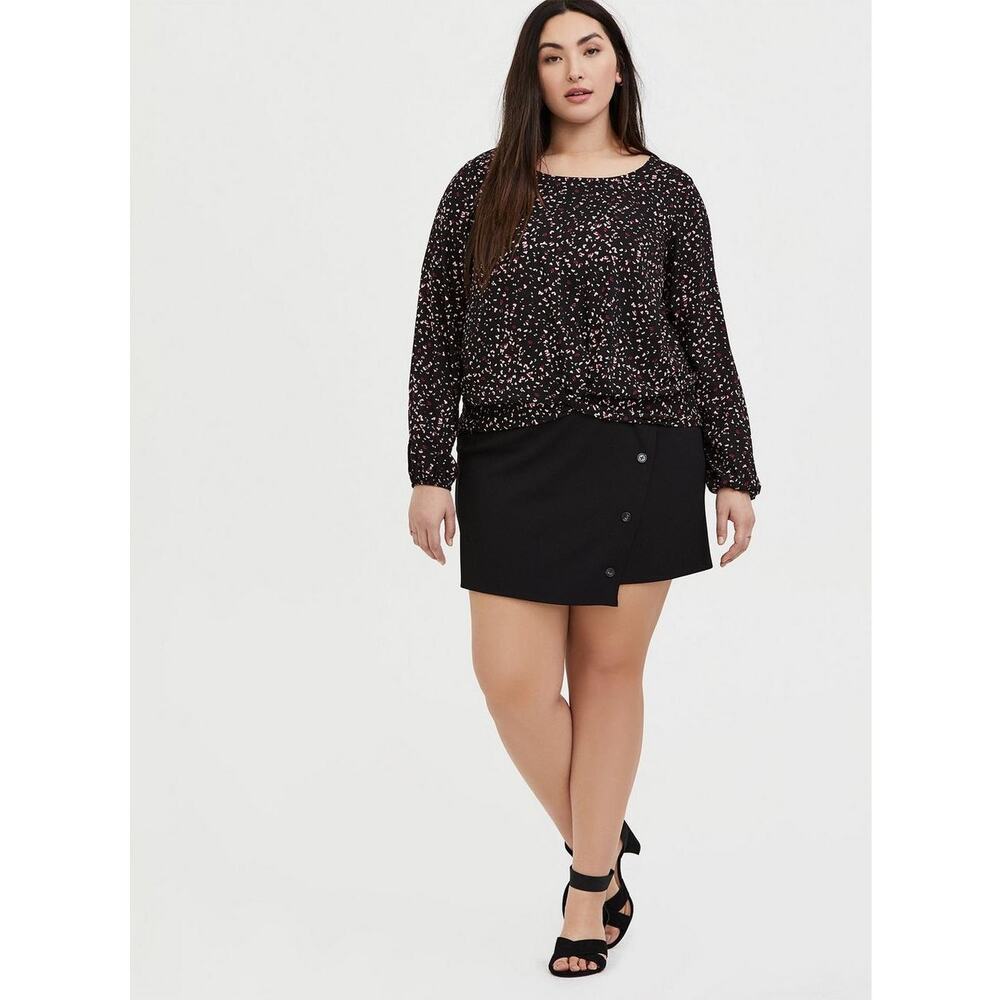 Torrid Womens Blouse Sz 2 2X 18 20 Challis Twist Front Crop Top Black‎ Paisley